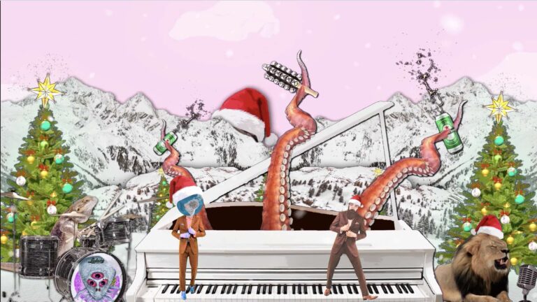 Tentacle Piano Christmas